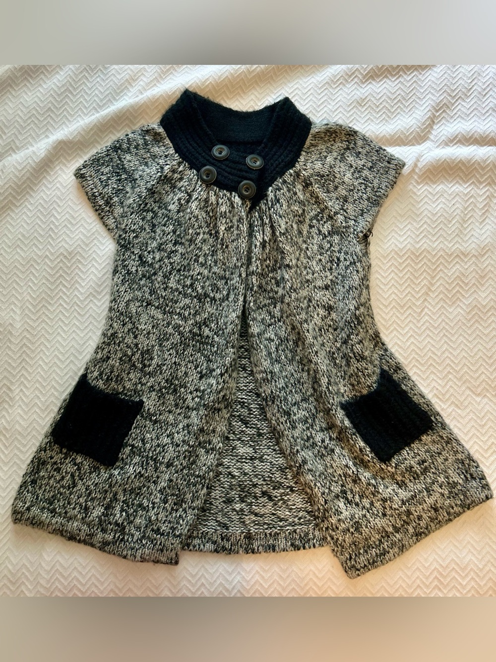 Hot & Delicious Babydoll short sleeve Cardigan Snap Button Black &Grey Sz Medium